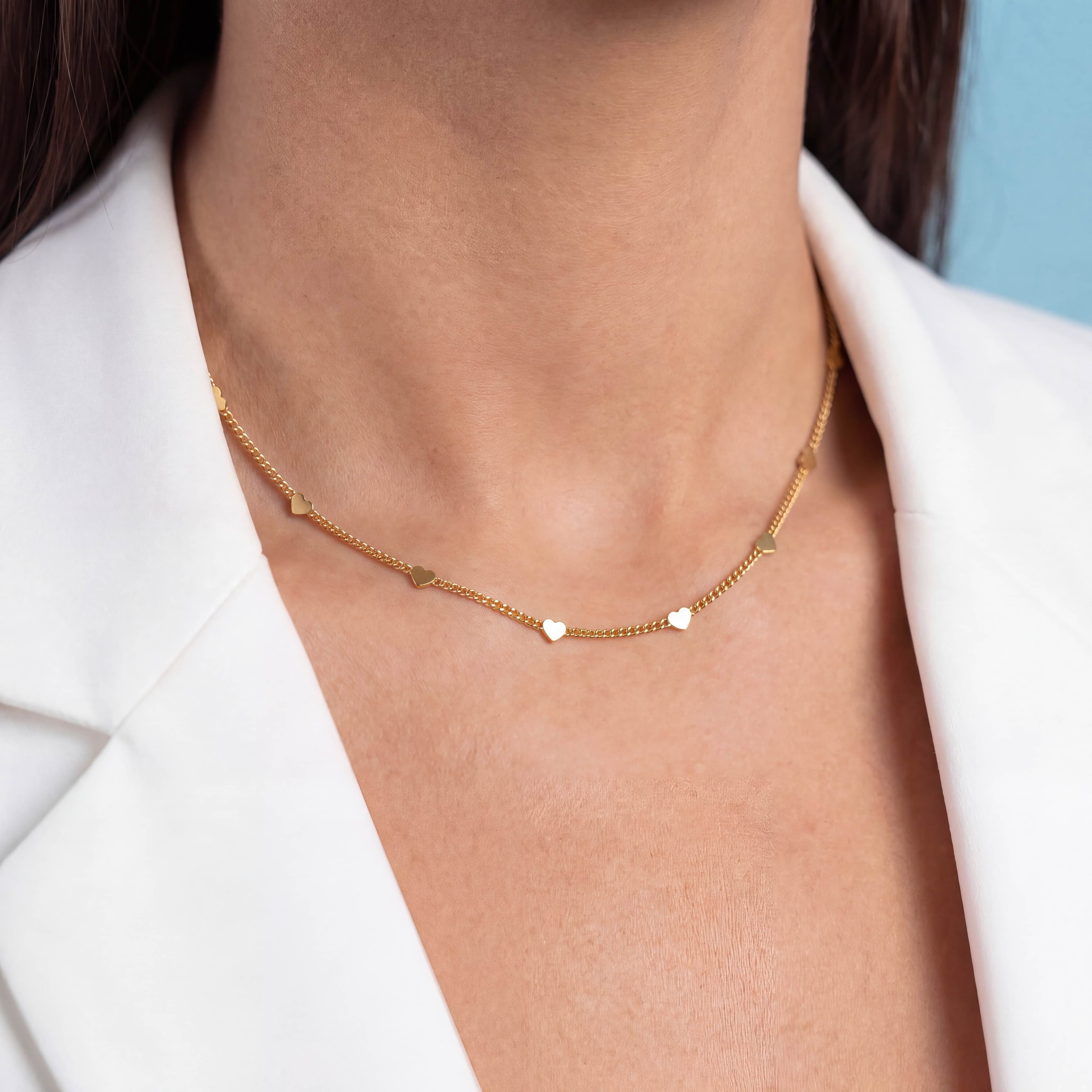 CHOKER 30CM ELO GROUMET COM CORAÇÕES CHAPIADOS LISOS