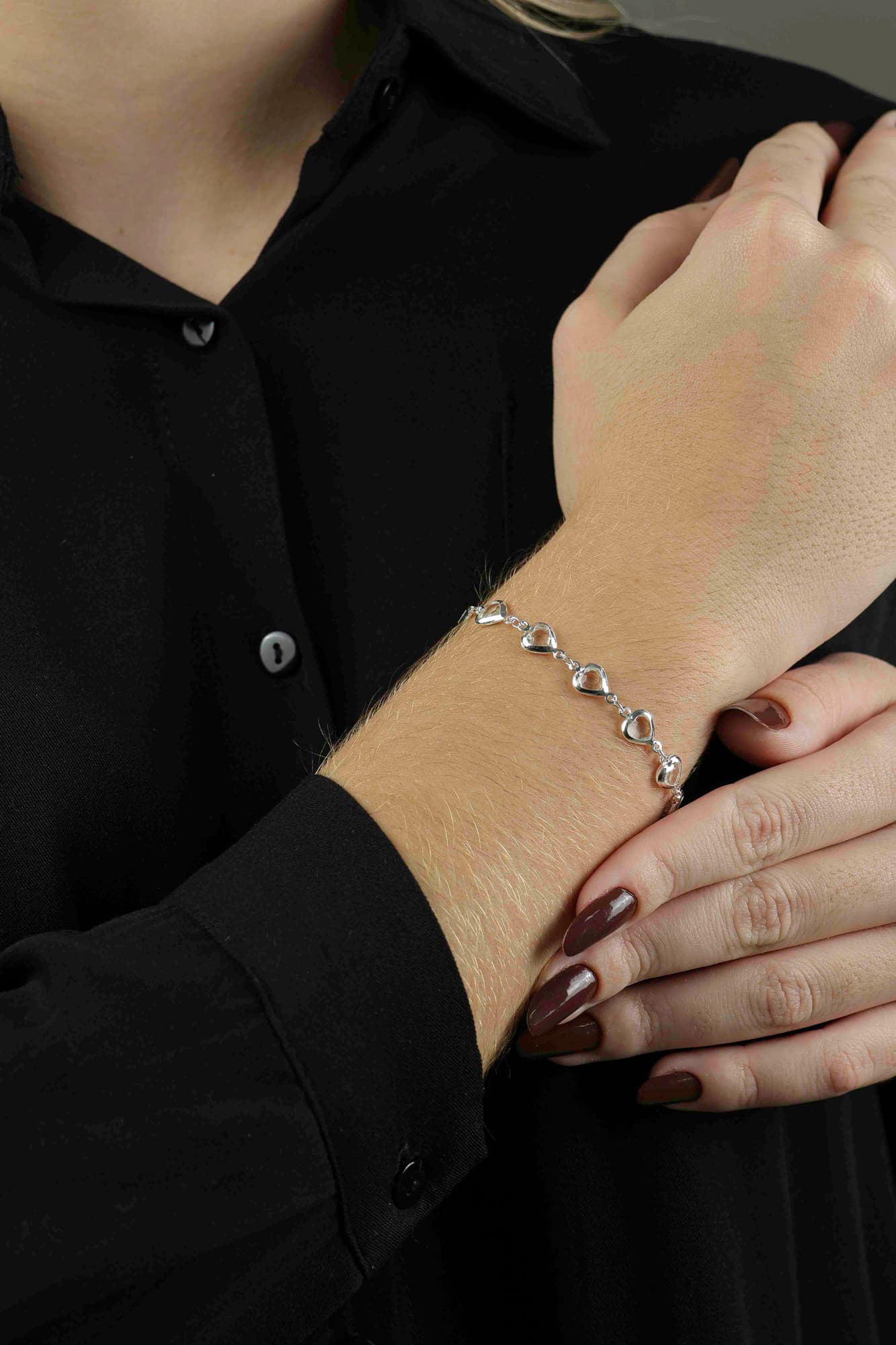 PULSEIRA PRATA CORAÇÕES EM ZIRCÔNIA CAGLIARI 14CM — foto 1