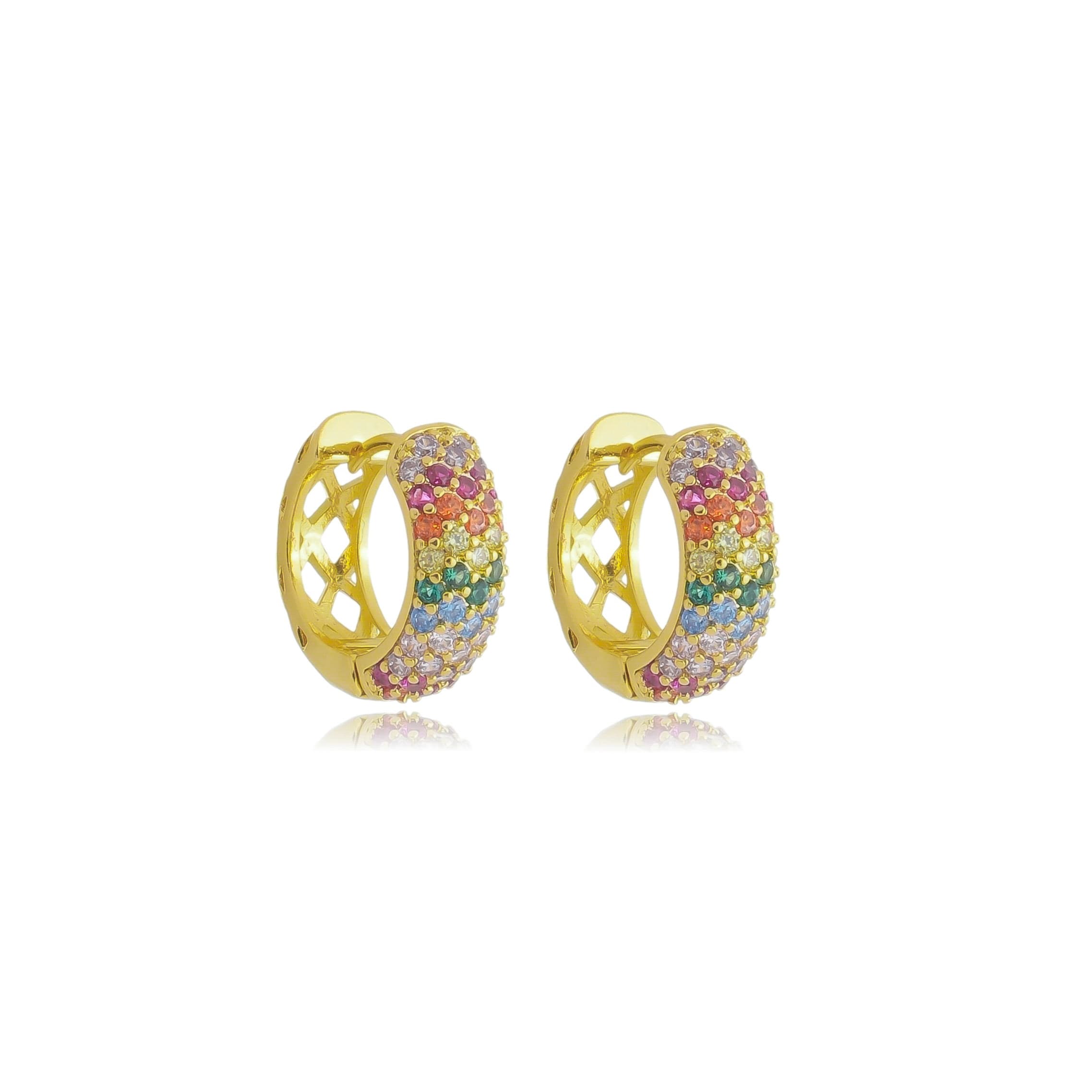 BRINCO ARGOLA REDONDA COM CINCO FILEIRAS CRAVEJADAS EM ZIRCÔNIA MULTICOLOR BARI — foto 2